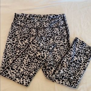 Nike Cheetah cropped leggings